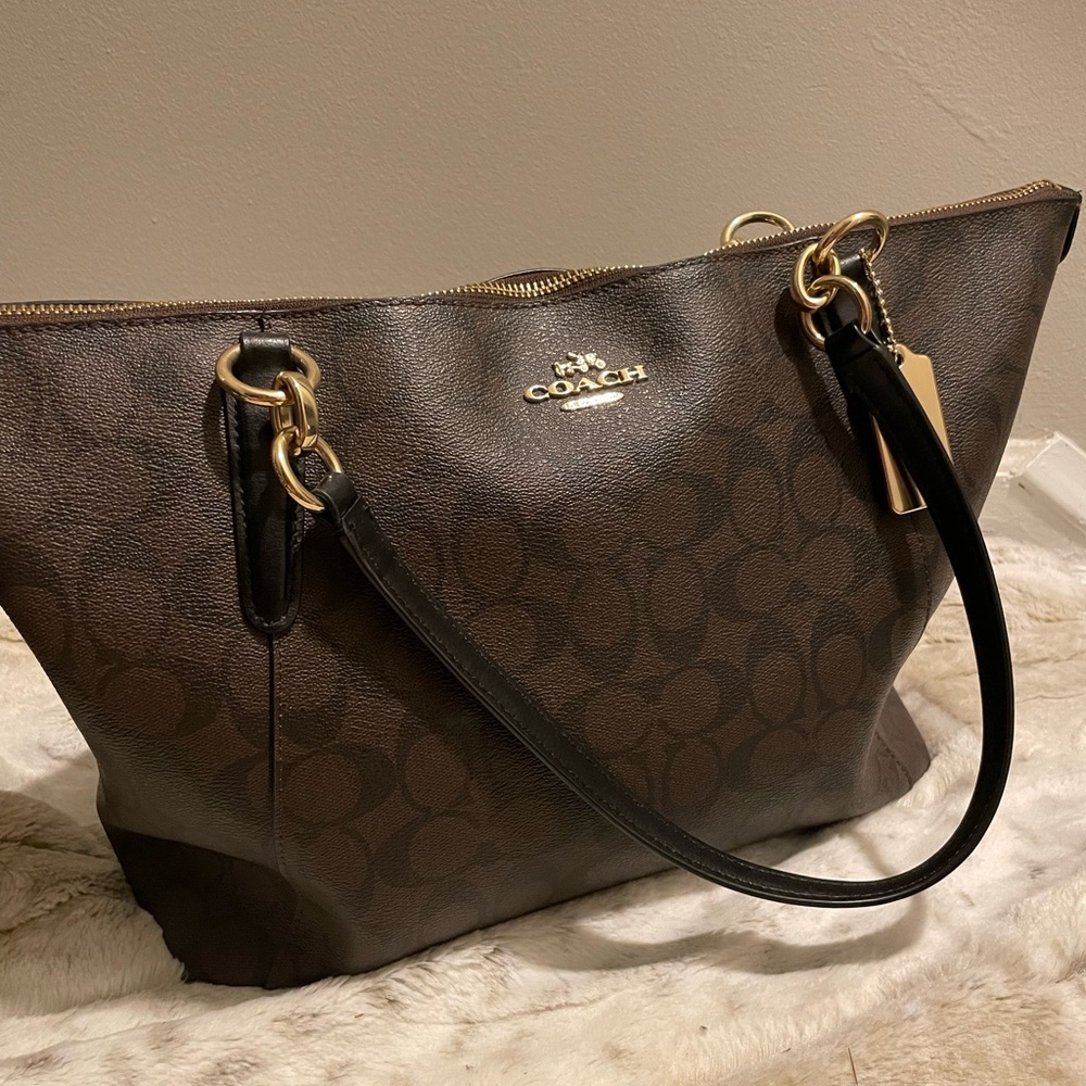 Coach Purse Black & Brown